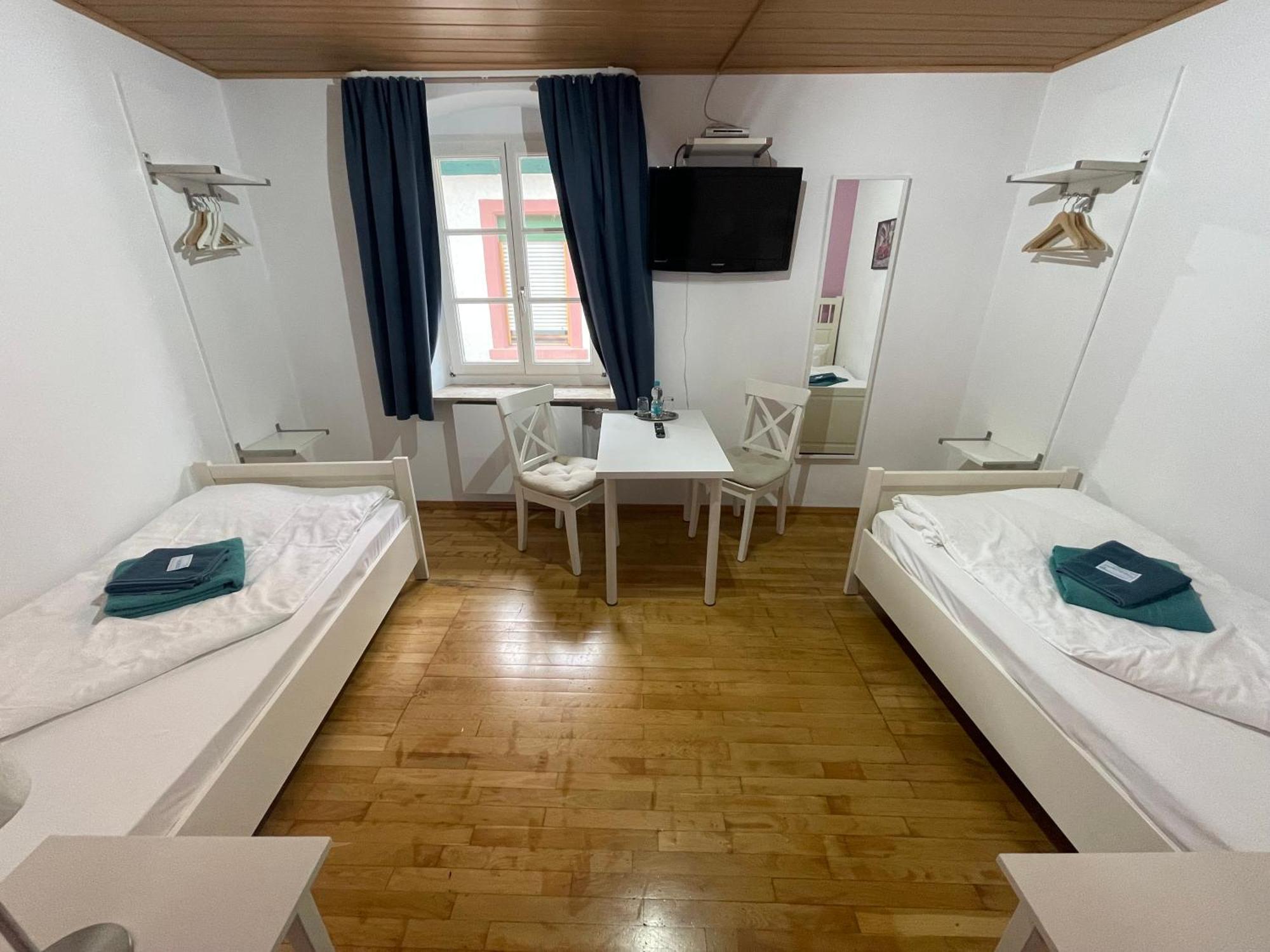 Hotel - Ristorante La Grotta Speyer Bagian luar foto